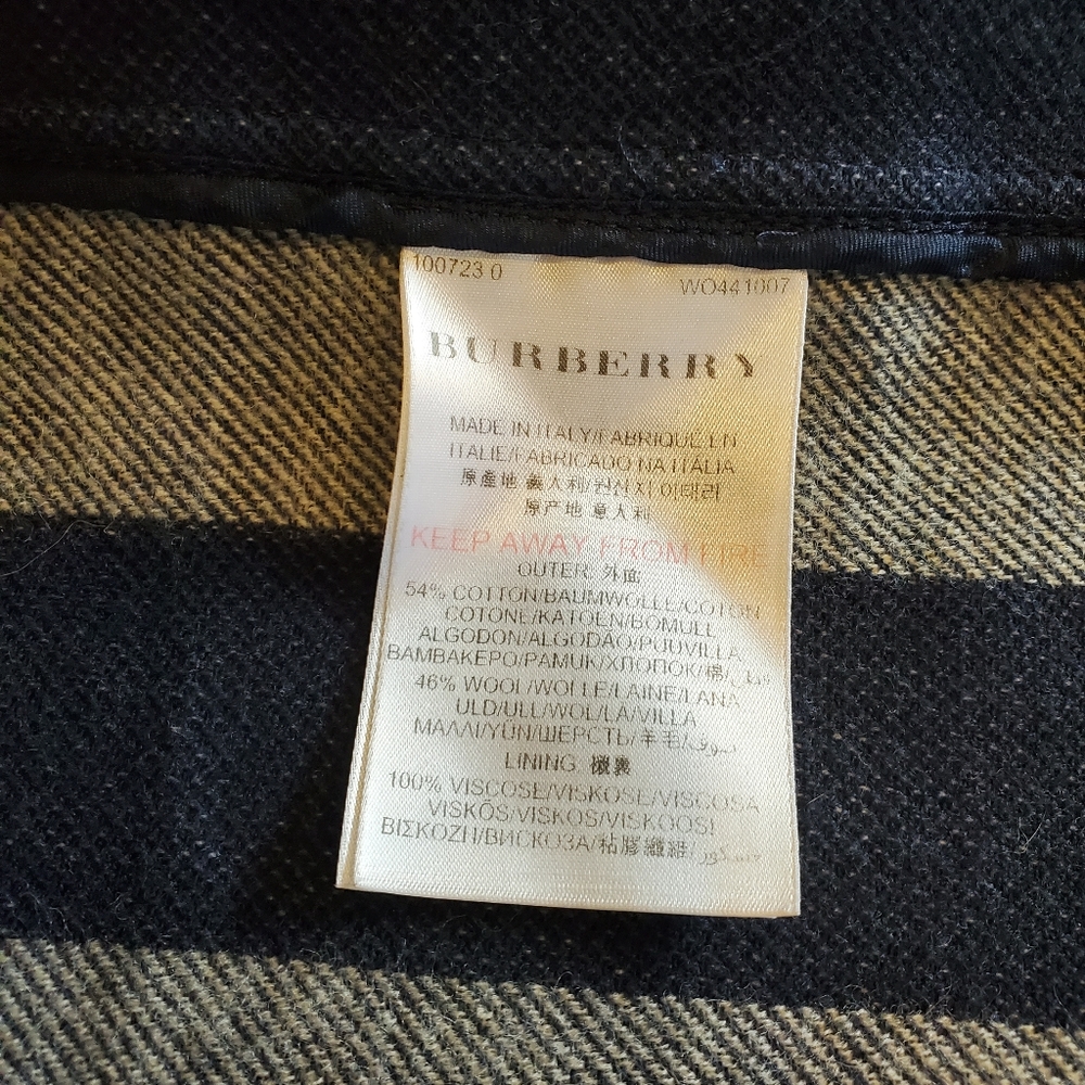 HOST PICK Burberry jacket kids 10y - Picture 13 of 16